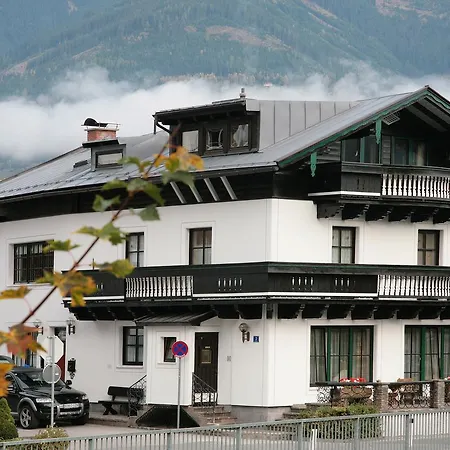 Schoenpflug Apartmán *